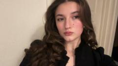 Graduate 'ghosted' by employers has applied for 400 jobs and had only three interviews