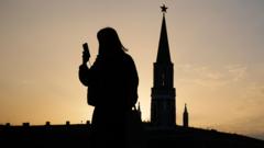 Steve Rosenberg: Kremlin's tightening grip on internet fuels public discontent